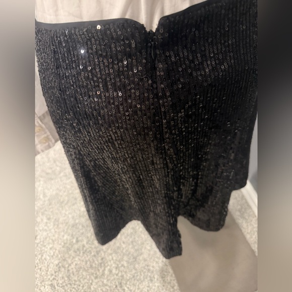 LOFT Black Sequin Skirt - Picture 2 of 3